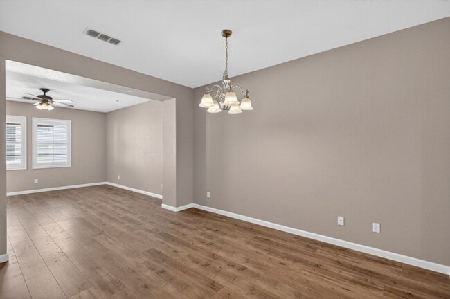 8150 Crystal Walk Cir