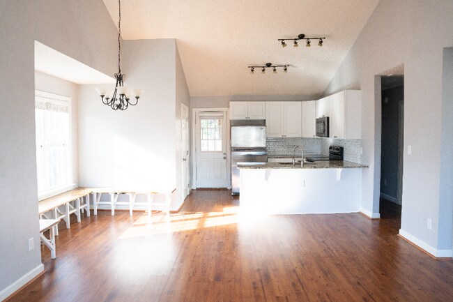 Photo - 2200 Dahlgreen Rd