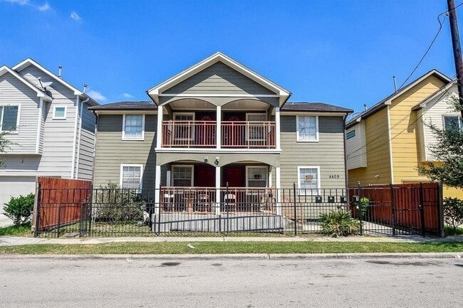 Building Photo - 4409 Hershe St Unit 4