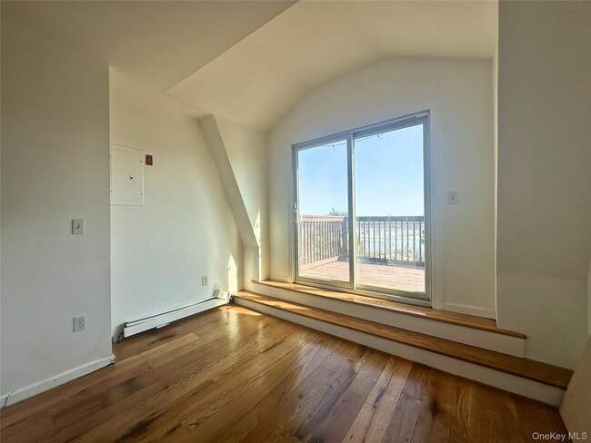 Photo - 498 Liberty St