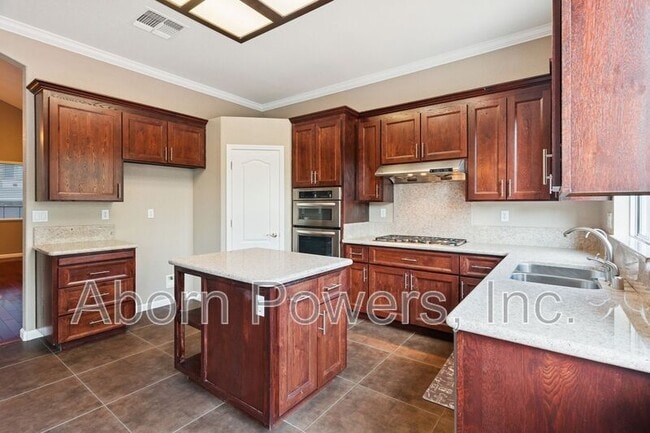 Photo - 1126 Halidon Way