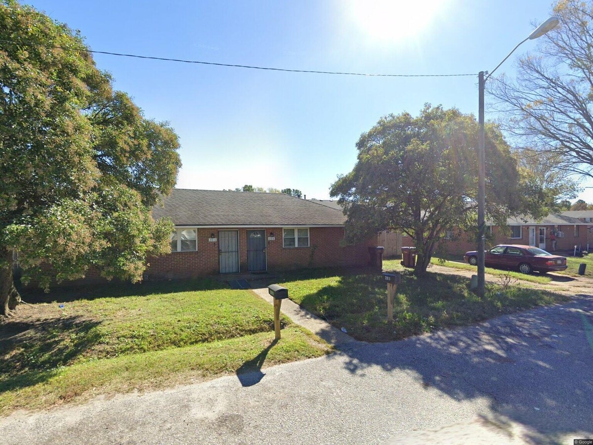 Photo - 2018 Pond Ln