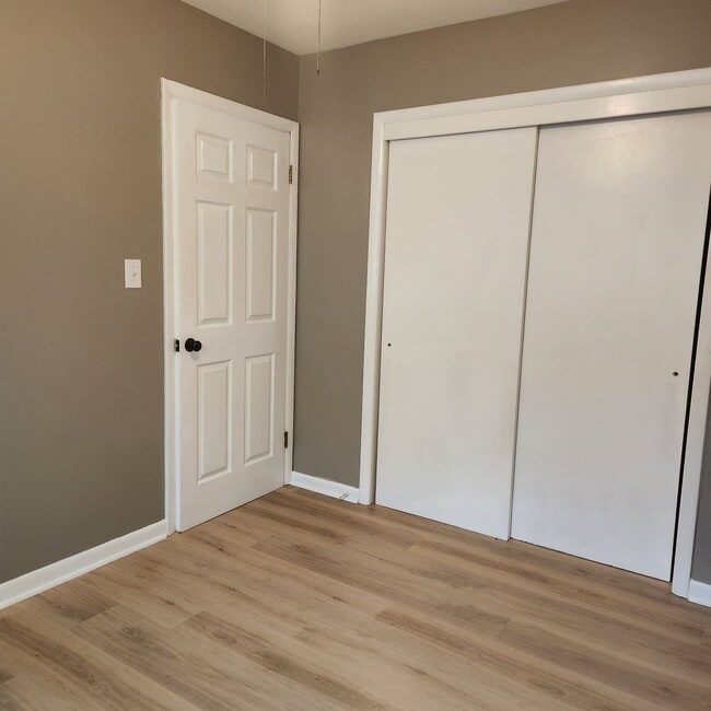 Photo - 320 Roney Dr