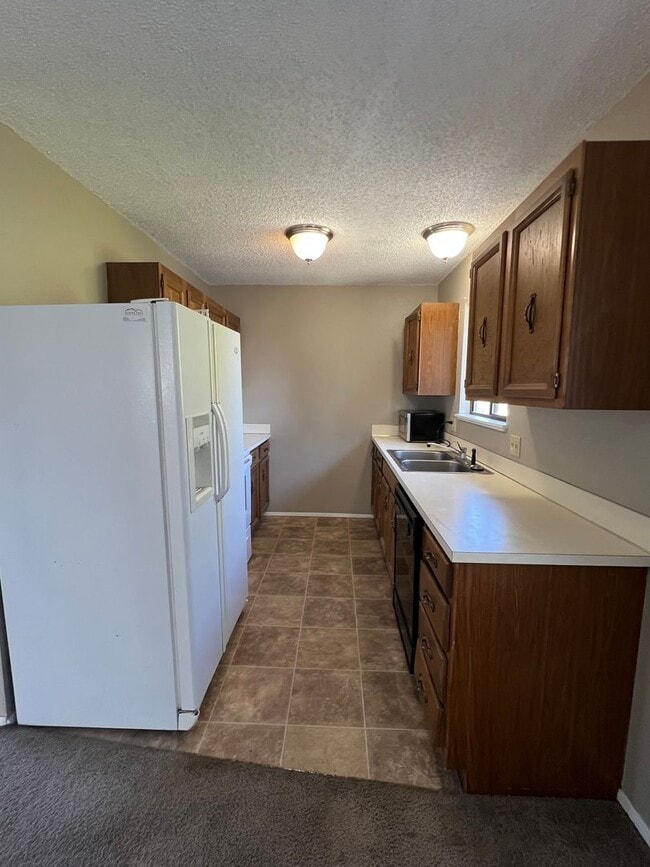 Photo - 909 Gellatly St Unit 909 Gellatly #2