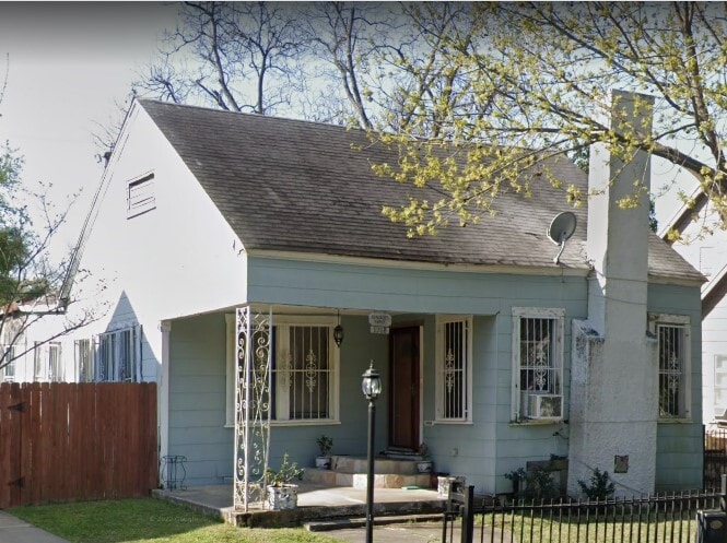 Photo - 1718 Schley Ave
