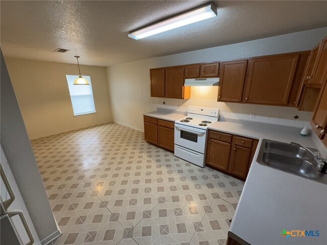 Photo - 1407 Dugger Cir Unidad C