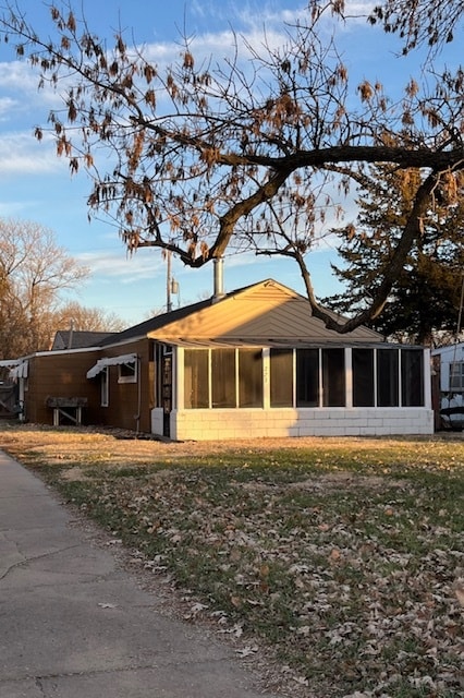 Small fenced backyard and driveway parking - 223 S Penn Ave