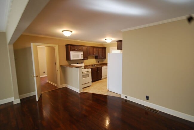 Photo - 1414 21st Ave E