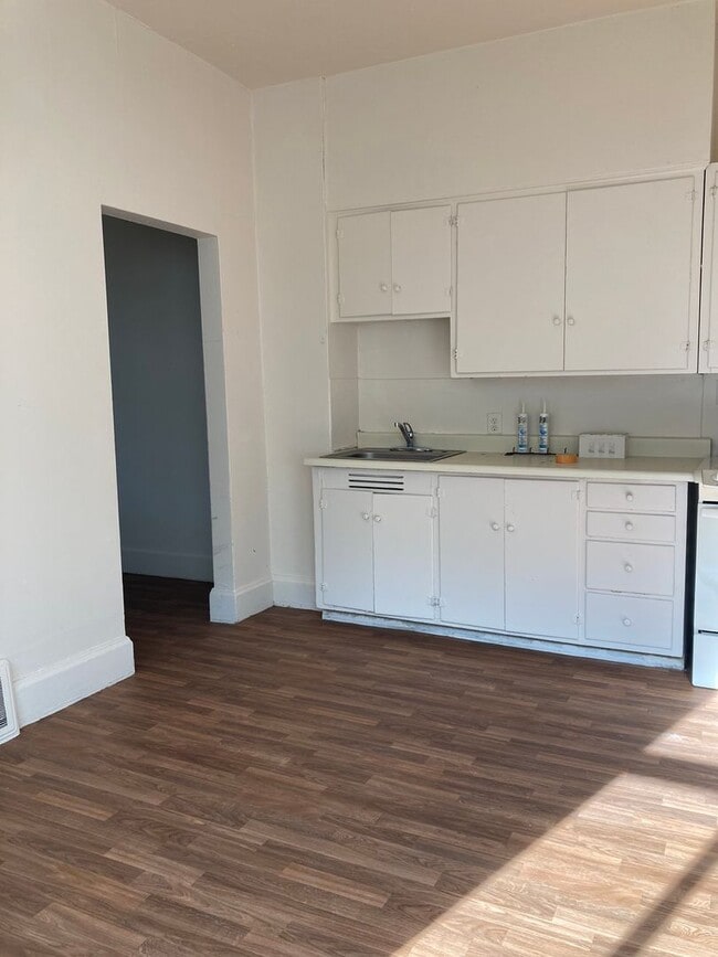 Photo - 5028 N Nelson St Unidad 2