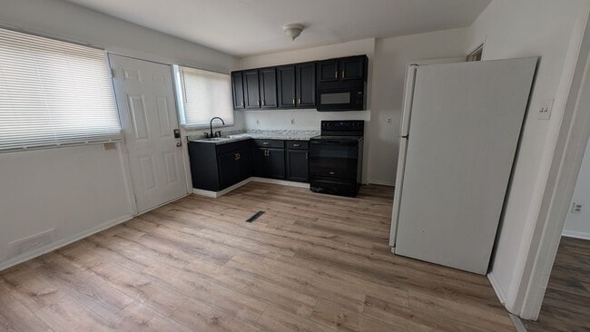 Photo - Cozy 3 Bed 1 Bath Harrisburg Home - Available Now!