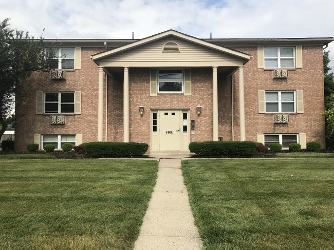 The Flats of Clintonville - The Flats of Clintonville Apartments