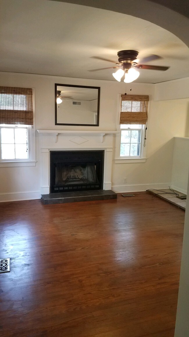 Photo - 3916 Wilshire Blvd