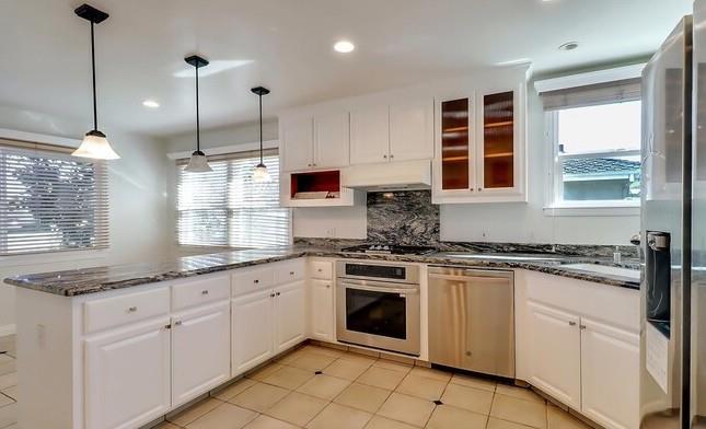 Photo - 747 N 18th St