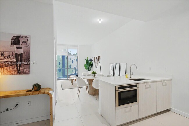 Photo - 501 NE 31st St Unit 302