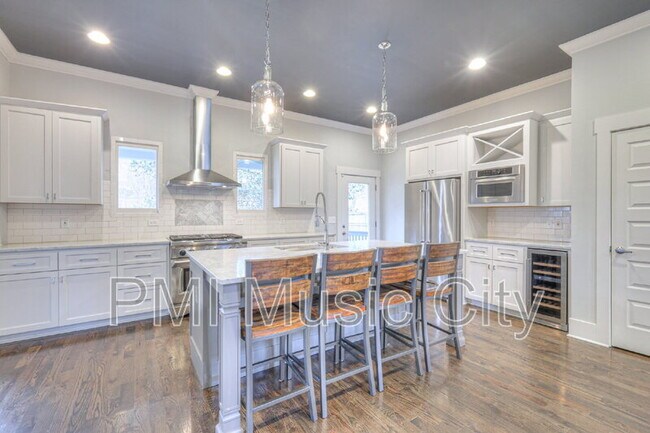 1537B Battlefield Dr