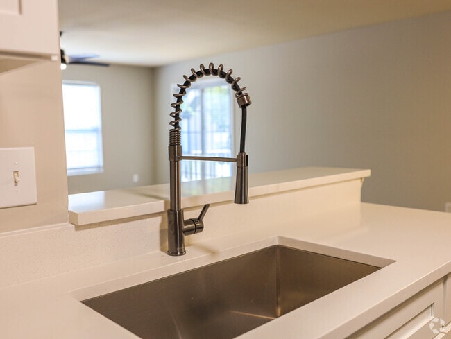2BR, 2BA, 1340SF