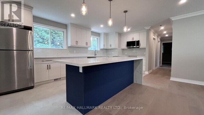 Photo - 758 Botany Hill Crescent