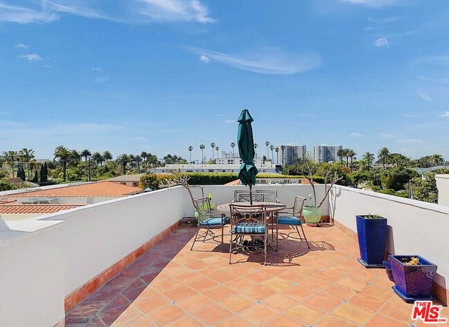Photo - 446 San Vicente Blvd Unit 107