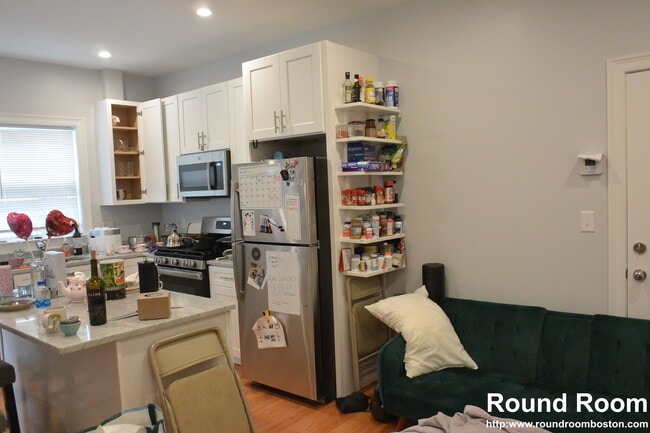Building Photo - 6A Islington St Unit 6A