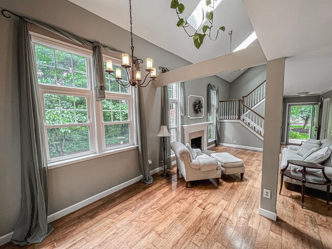 Photo - Bright And Relaxing 2 Bed 2 Bath Partially Furnished Home in Beautiful Franklin Farm Foundation