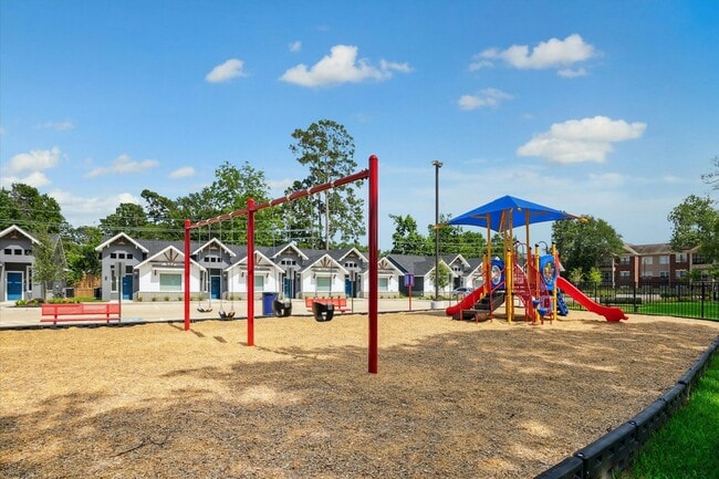 Photo - 10317 Lake Rd