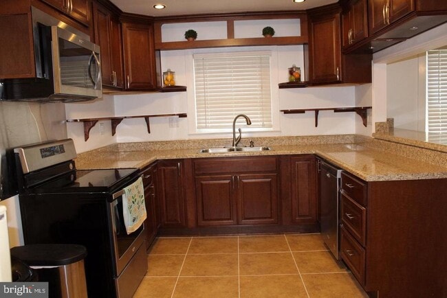 Photo - 6031 Rosedale Dr