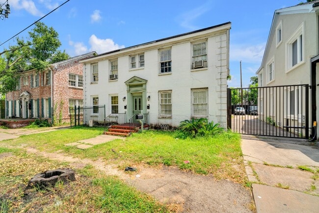 Building Photo - 1947 Richmond Ave. Rental