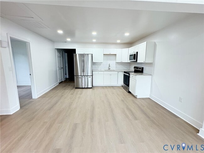 Photo - 321 St Mark St