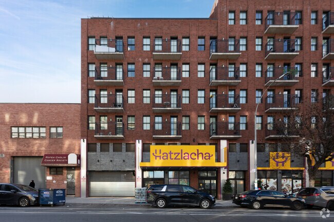 Photo - 752 Bedford Ave