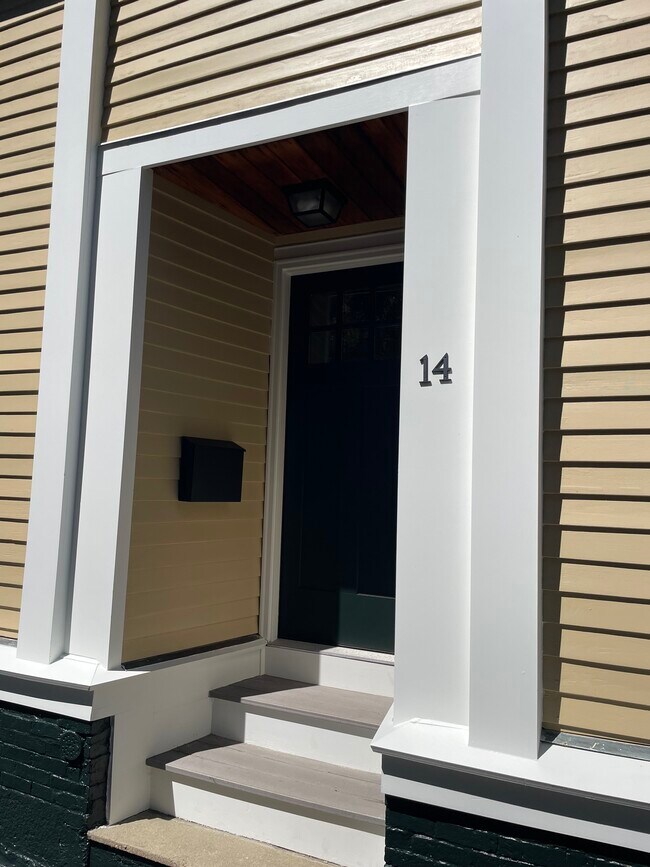 14 Morton St