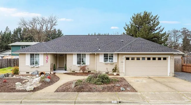 Building Photo - 3BED2BATH - NEWLY REMODELED, 2CAR GARAGE, LARGE FENCED YARD, WASHER/DRYER