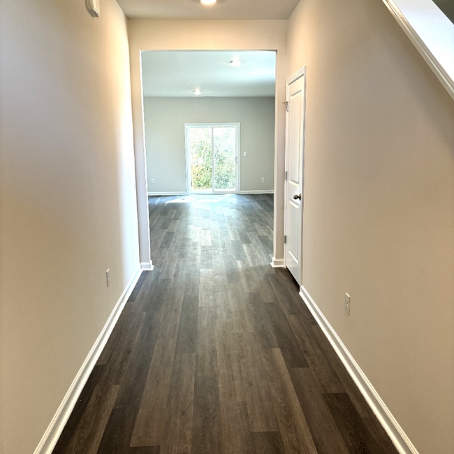 Photo - 100 Kelsey Ct