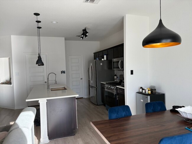 Photo - 1620 Bryant Dr Unit 402