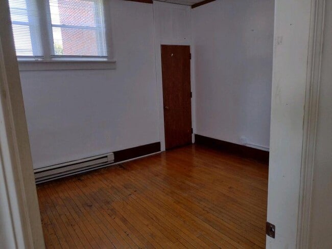 Photo - 120 Brown St