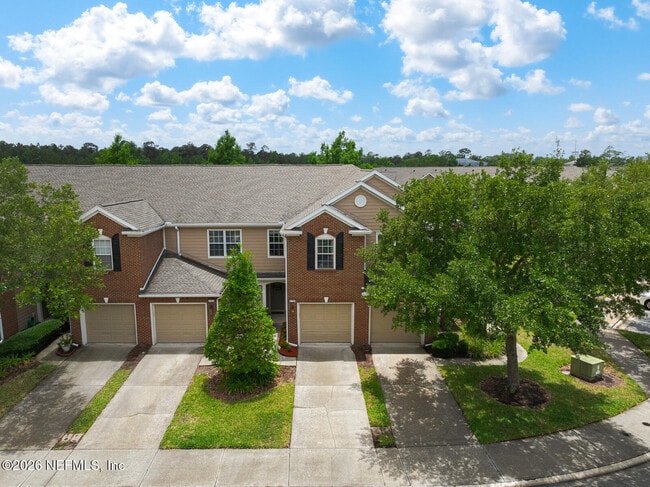Building Photo - 4166 Highwood Dr