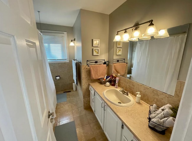 Photo - 11 Khymer Crt