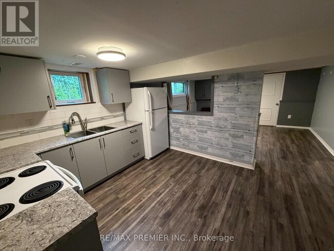 Photo - 404 Rustic Rd