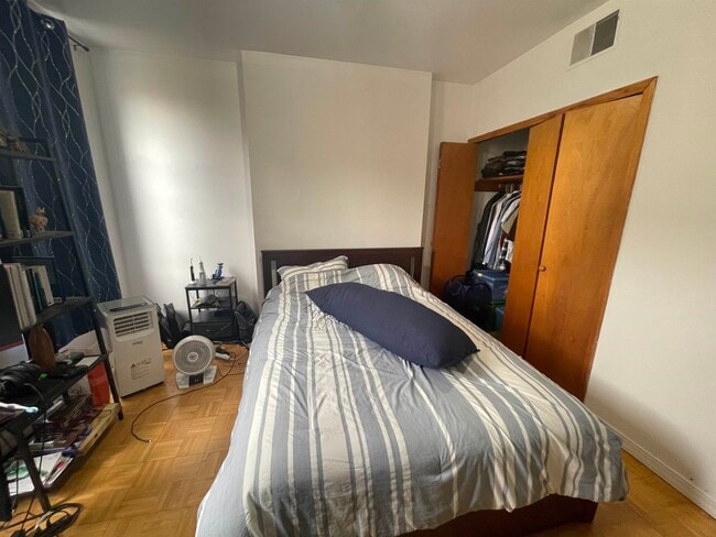 Photo - 348 Grove St