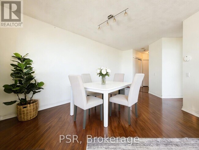 Photo - 11 Thorncliffe Park Dr Unit 205