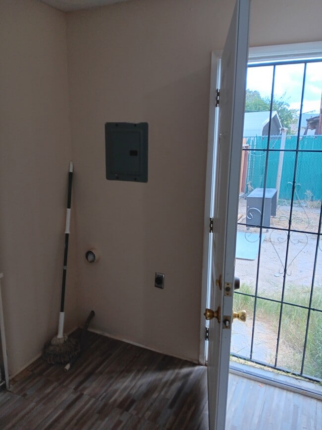 Photo - 327 Adeline St Unit 2