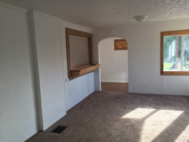 Building Photo - 1327 E Nebraska Ave Rental
