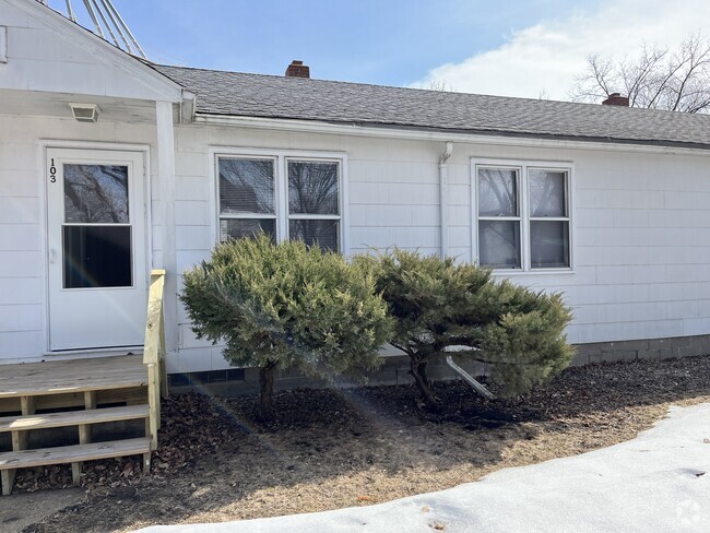 Building Photo - 103 4th Ave SE Rental