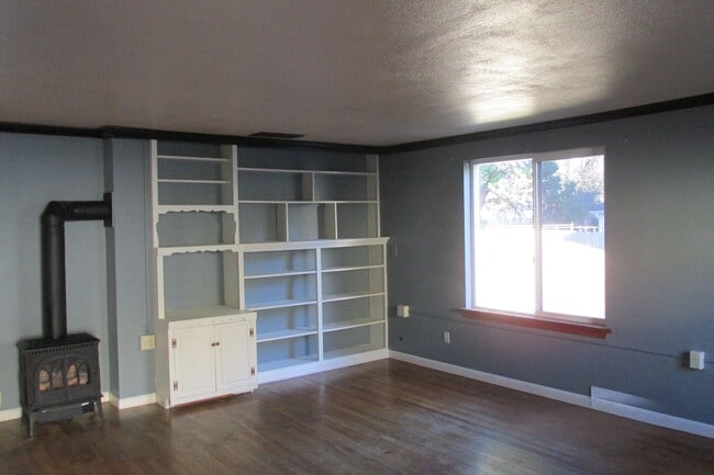 Photo - 2 Bedroom House in Burlington