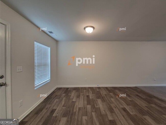 Photo - 712 Maddux Dr