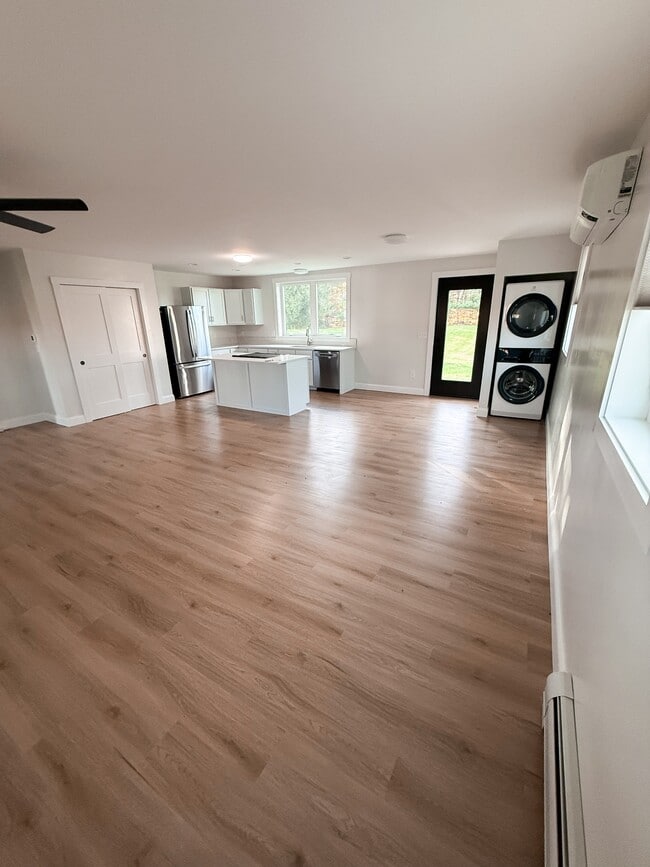 Photo - 959 W River Rd Unit 2