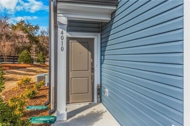 Photo - Spacious 3-Bedroom Townhome with Private Patio, Central HVAC & In-Unit Laundry Hookups