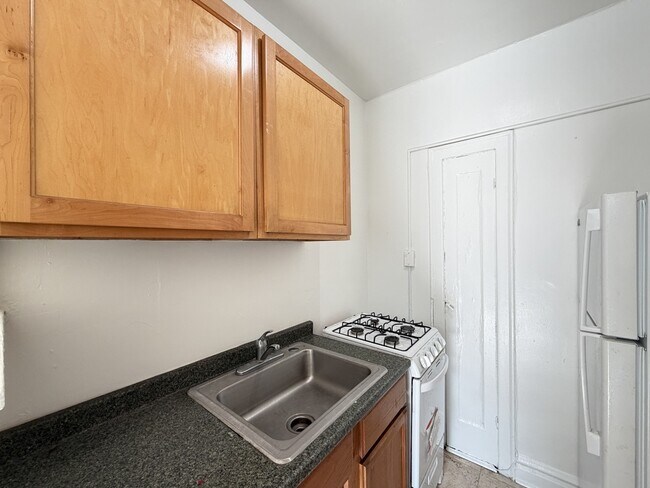 Photo - 4842 N Damen Ave Unit 102