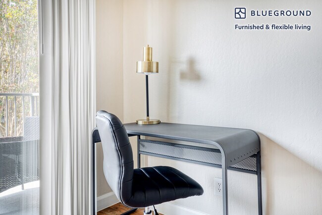 Photo - 234 Escuela Ave Unidad SI FL2-ID600