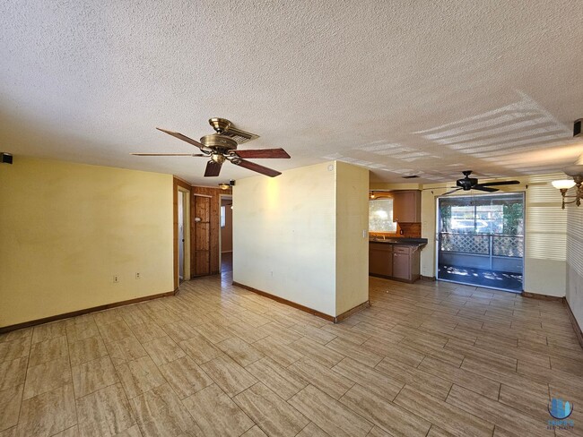 Photo - 2 Bed 1 Bath HOUSE with 1 Car GARAGE and L...