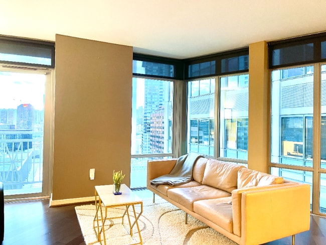 Photo - 819 Virginia St